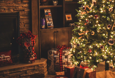 Deck the Halls with Cleanliness: Holiday Cleaning Tips from Hallmark Services
